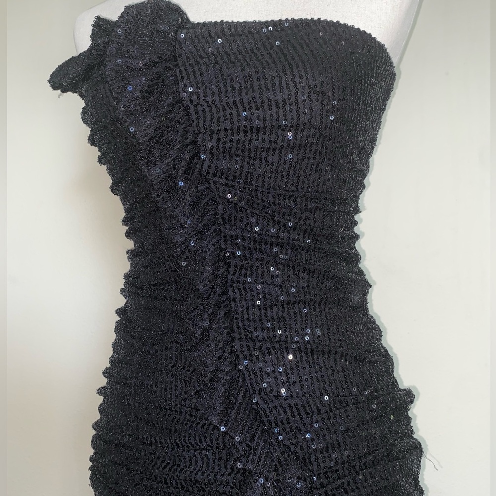 MINI bodycon sparkly black sequin party dress.